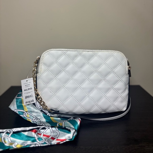 ALDO White Crossbody bag with gold accent Unused w/tag and protective wrapping - Picture 2 of 3